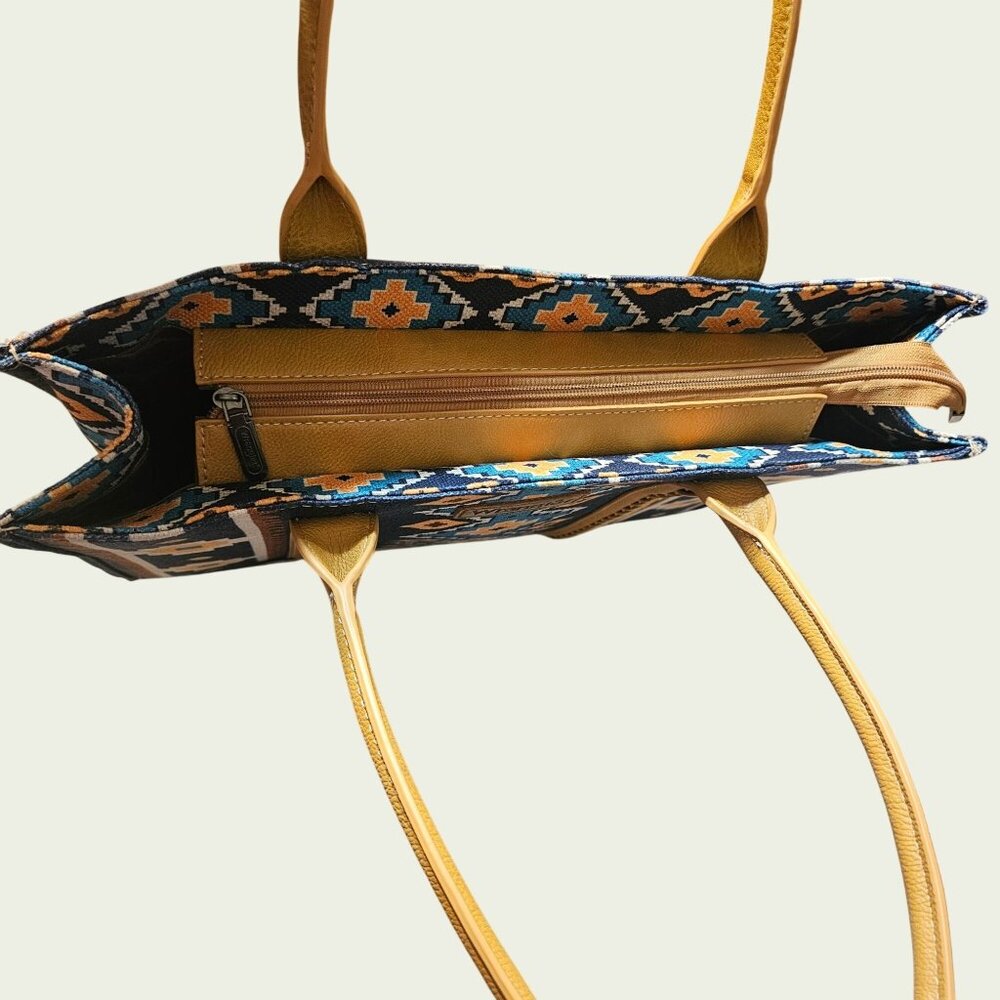 Wrangler Women's Southwestern Print Dual Sided Wide Canvas Tote 17 X 5 X 13 - Picture 12 of 16